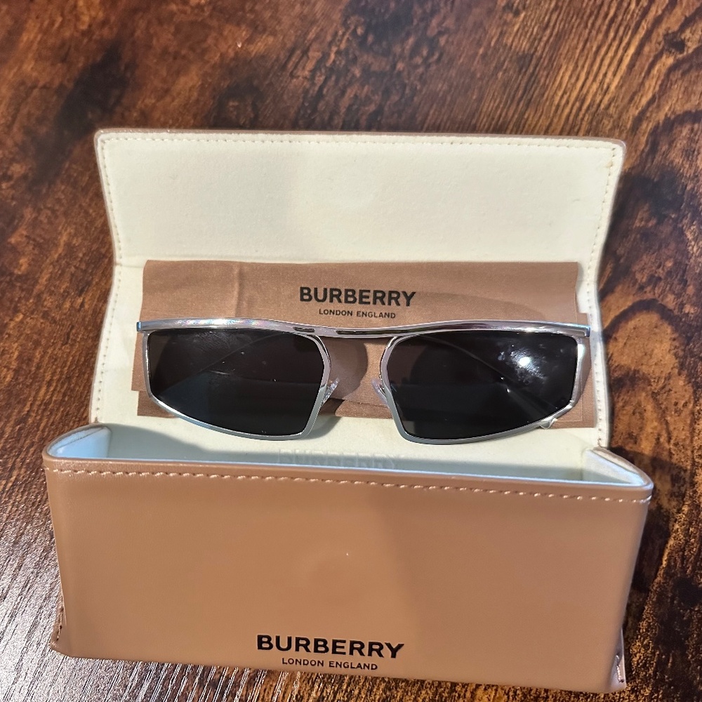 Burberry Sunglasses Womens